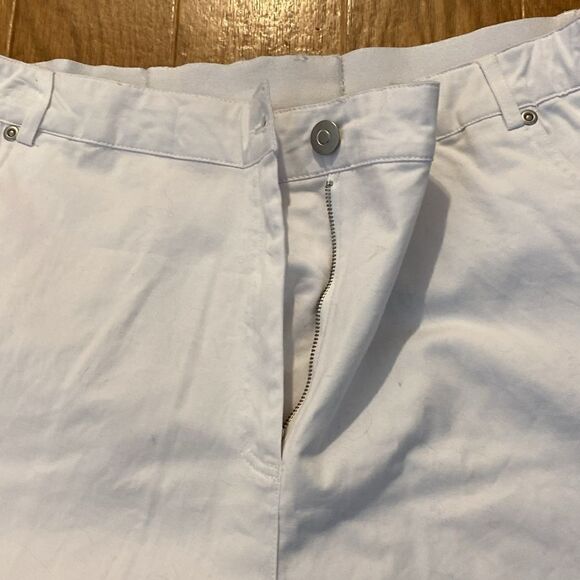 Ruby Rd Woman White Capris Pants (Size 3X) - Picture 10 of 12